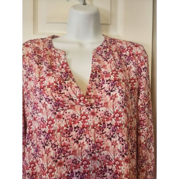 Floral Print Blouse - Picture 2 of 4